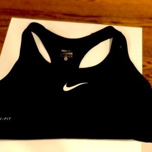 Nike Pro Dri-Fit sports bra(medium)